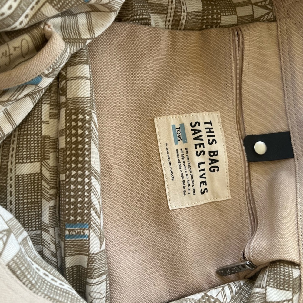 TOMS Chevron Woven Straw Large Tote Bag - Picture 5 of 11